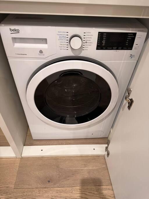 Spacious Modern 1 Bed Apartment. London Luaran gambar